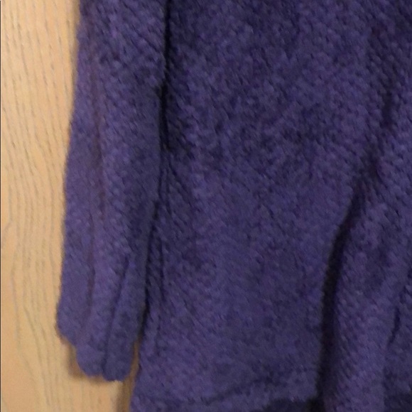 *Fleece* - Picture 3 of 5